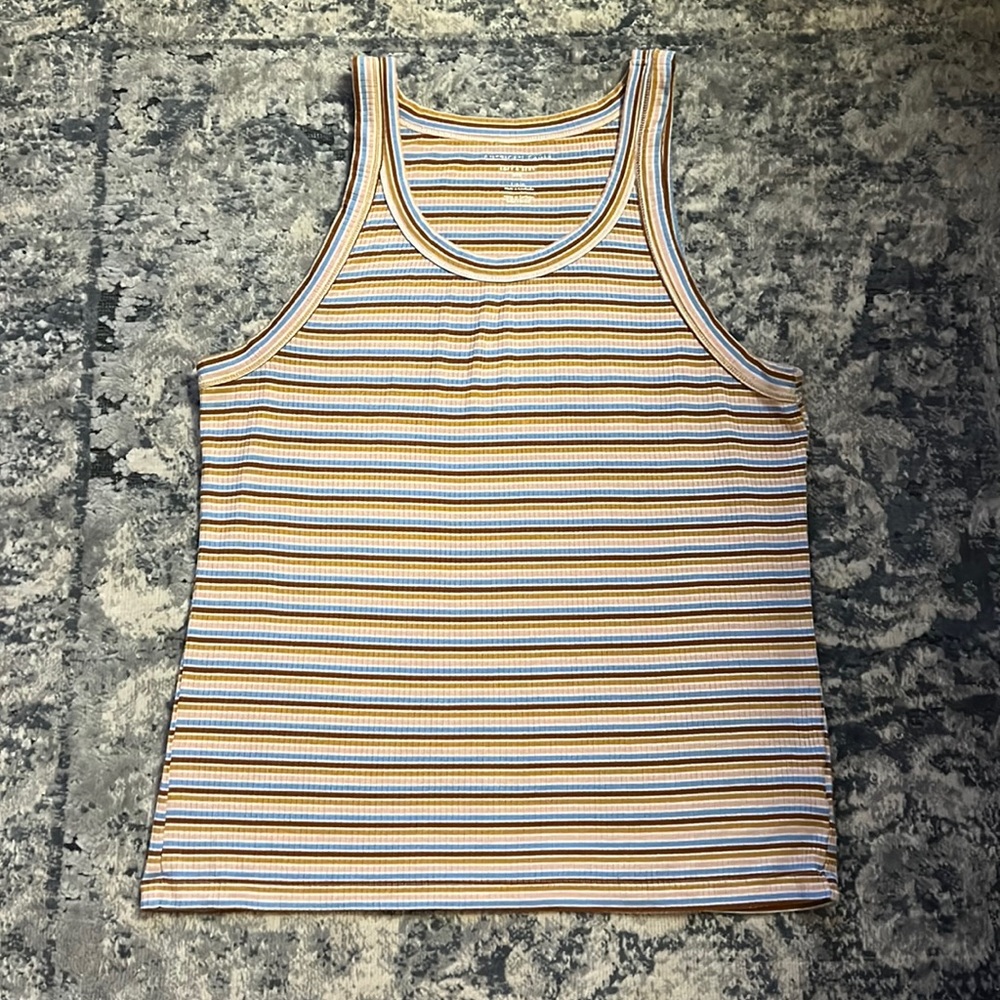 Woman’s stripped tank top